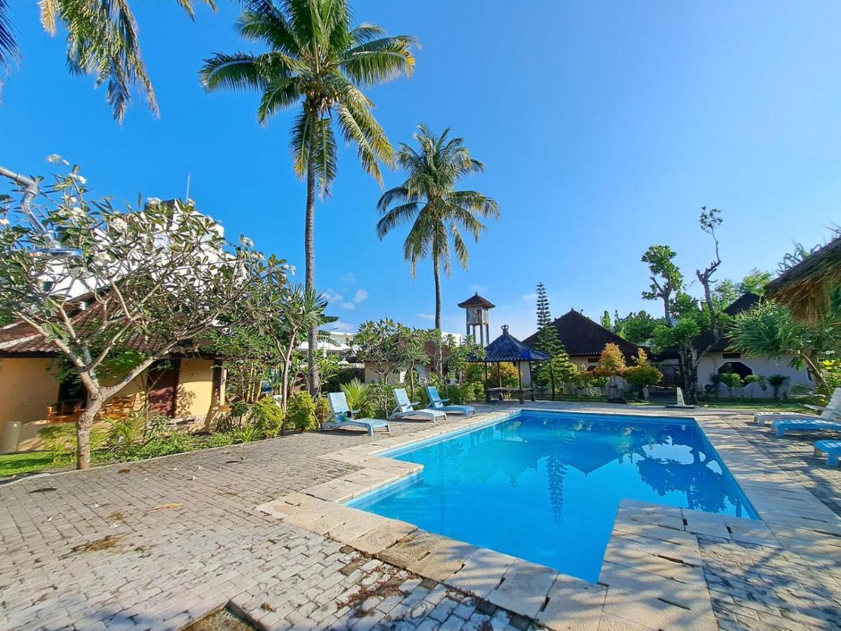 Surfers Beachfront Lombok Hotel Kuta  Exterior photo